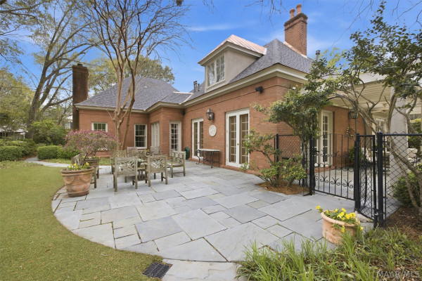 1841 Wentworth Drive