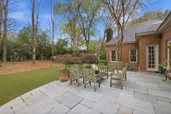 1841 Wentworth Drive