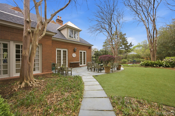 1841 Wentworth Drive