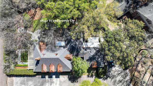 1841 Wentworth Drive