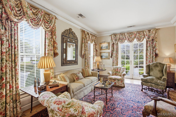 1841 Wentworth Drive