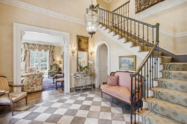 1841 Wentworth Drive