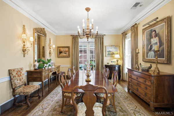 1841 Wentworth Drive