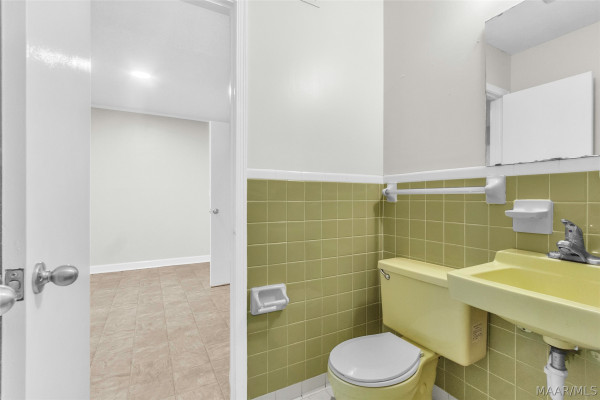 420 CAROL VILLA Drive