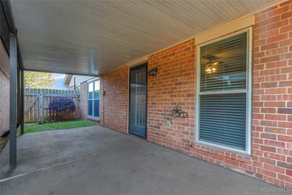 4317 Hillside Oaks Court