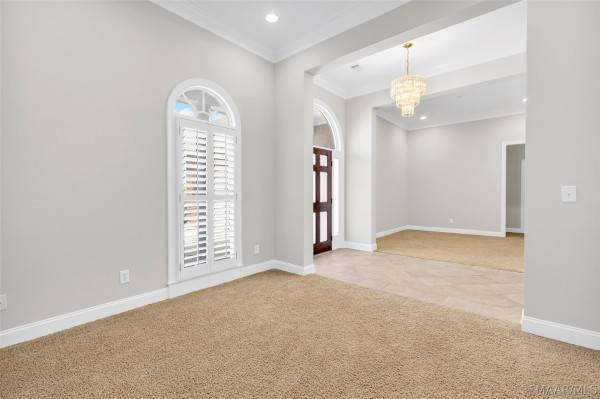 8632 LILLIAN Place
