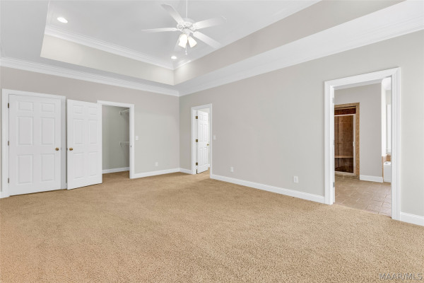 8632 LILLIAN Place