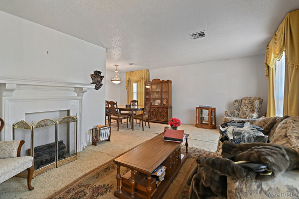 4323 Sunnybrook Drive