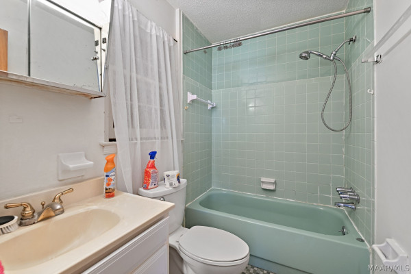 4323 Sunnybrook Drive