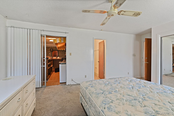 4323 Sunnybrook Drive