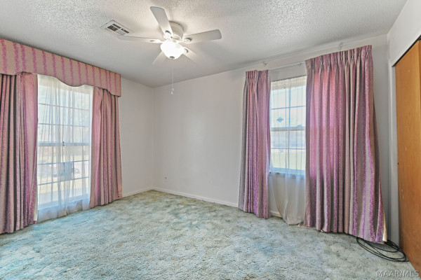 4323 Sunnybrook Drive