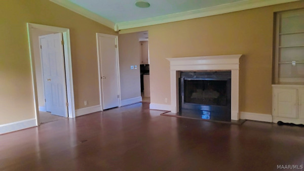 3033 Willow Lane Drive