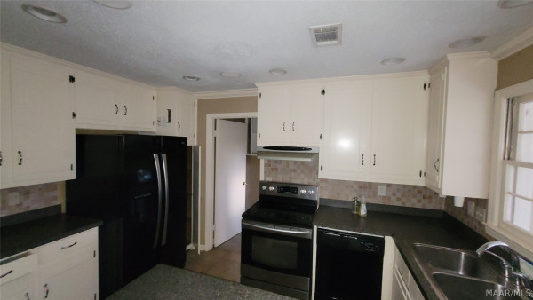 3033 Willow Lane Drive