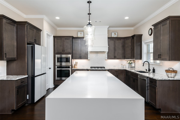 466 Sage Brook