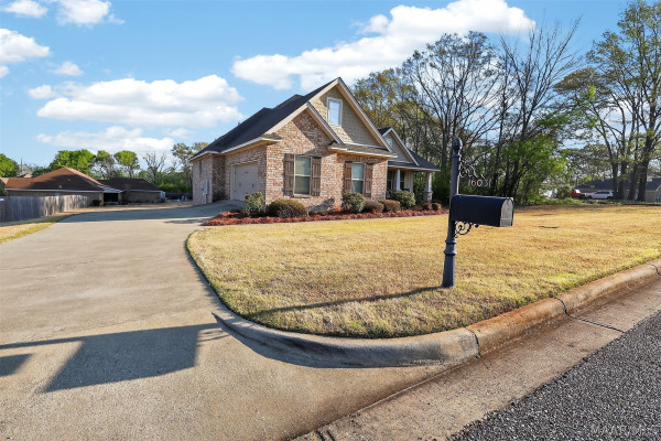 1603 Dominick Road