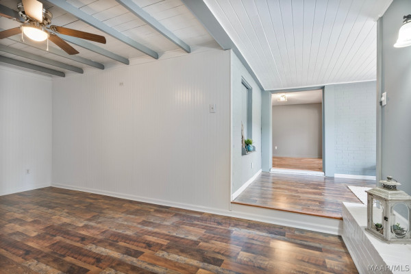 6101 Deatsville Highway