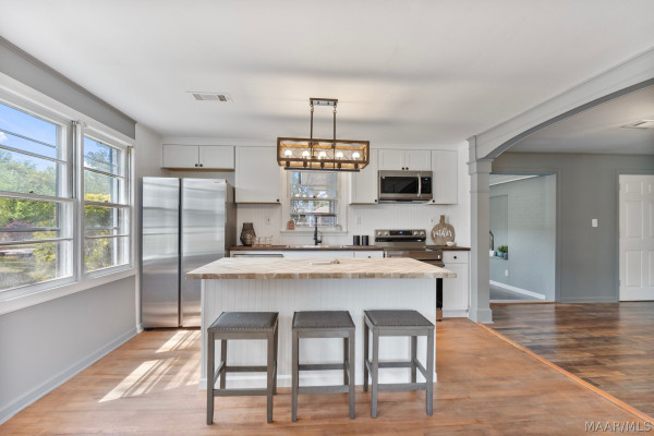 6101 Deatsville Highway