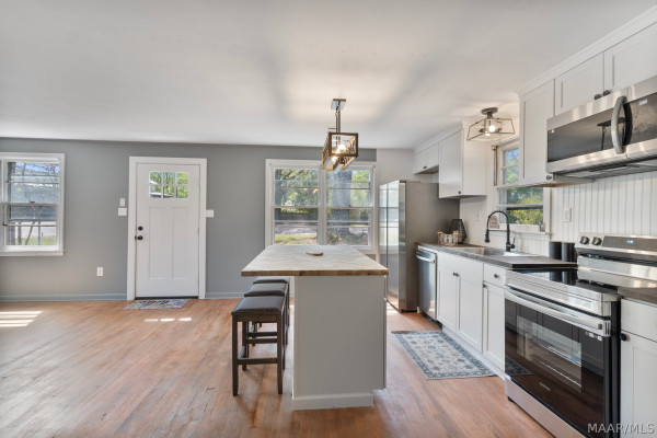 6101 Deatsville Highway