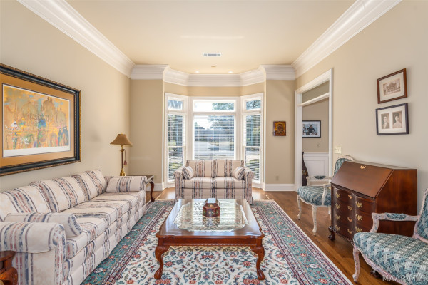 8024 WESTCHESTER Place