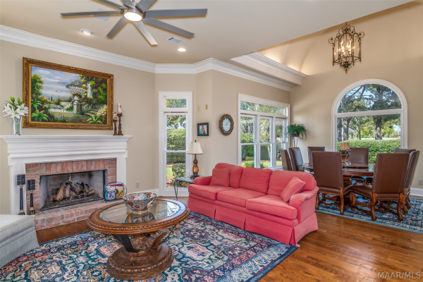 8024 WESTCHESTER Place