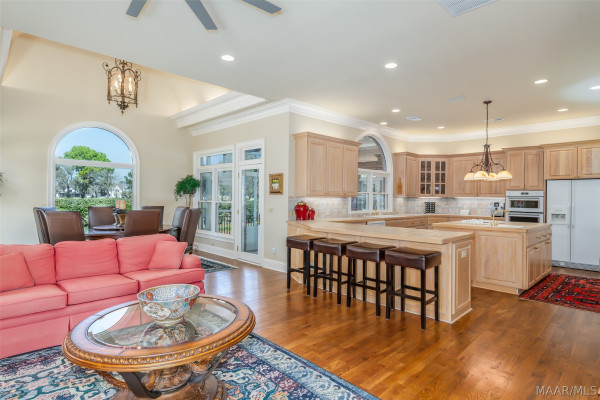 8024 WESTCHESTER Place