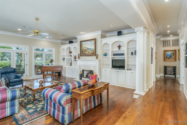 8024 WESTCHESTER Place