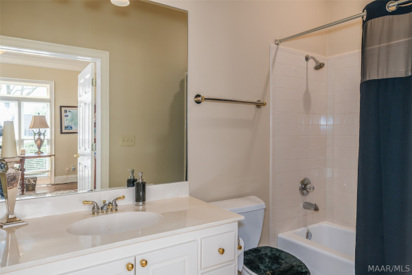 8024 WESTCHESTER Place