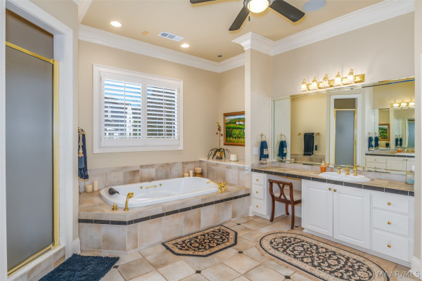 8024 WESTCHESTER Place