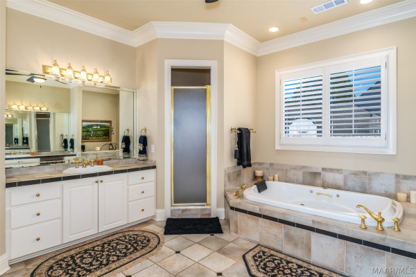 8024 WESTCHESTER Place