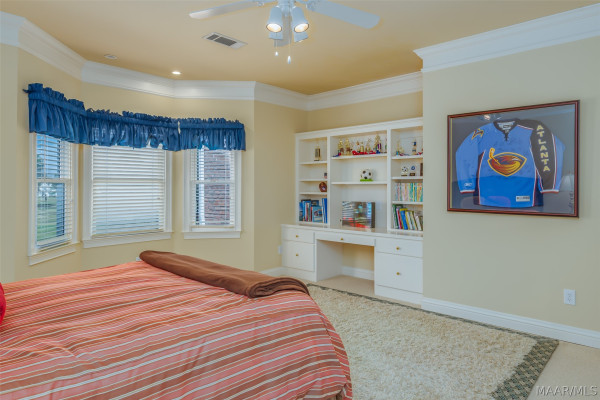 8024 WESTCHESTER Place