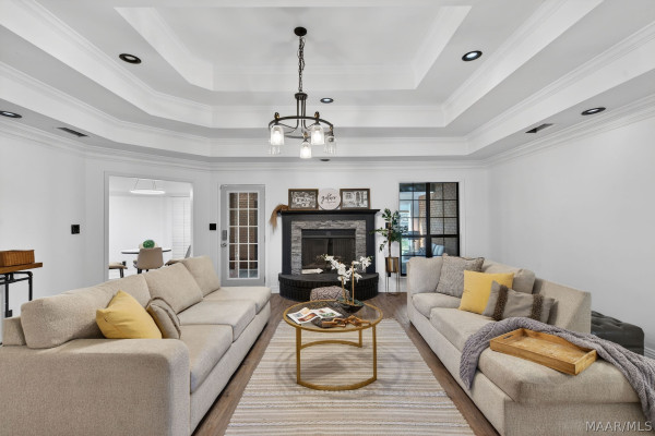 186 Lake Bend Cove