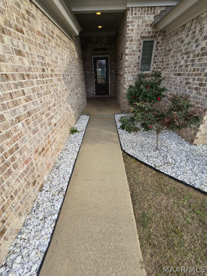 845 Hedgefield Way