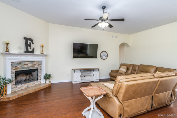 713 Evanwood Drive