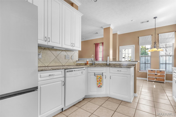 8913 Cotswold Court