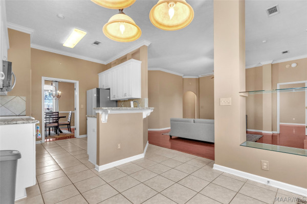 8913 Cotswold Court