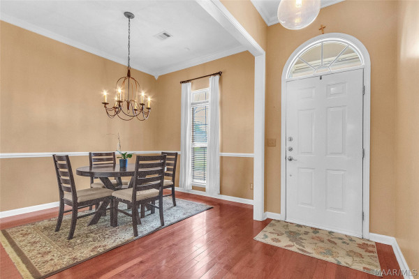 8913 Cotswold Court