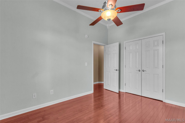 8913 Cotswold Court