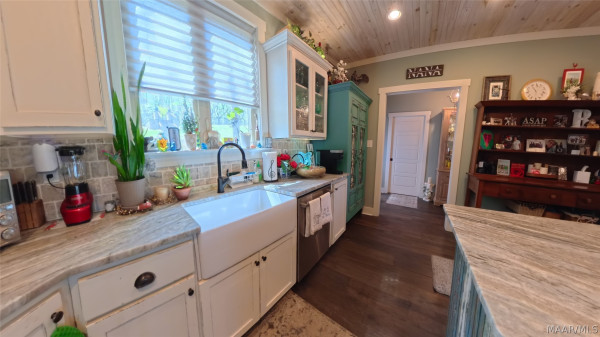 2581 River Ridge Way