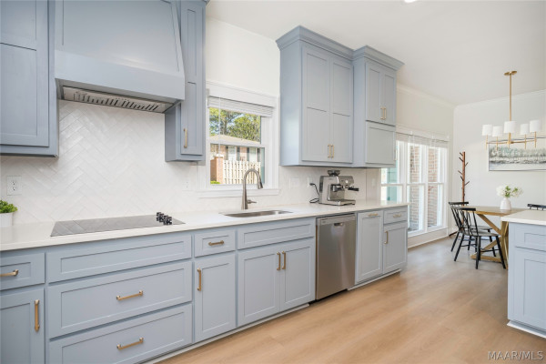 8243 MOSSY OAK Drive