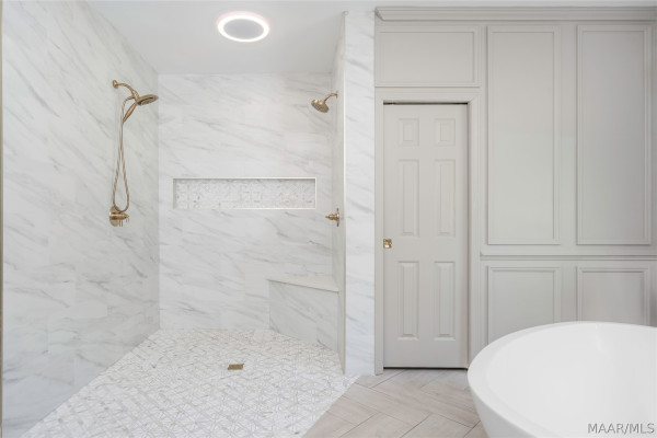 8243 MOSSY OAK Drive