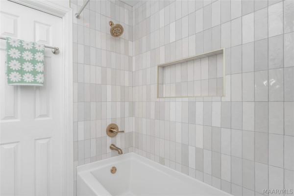 8243 MOSSY OAK Drive