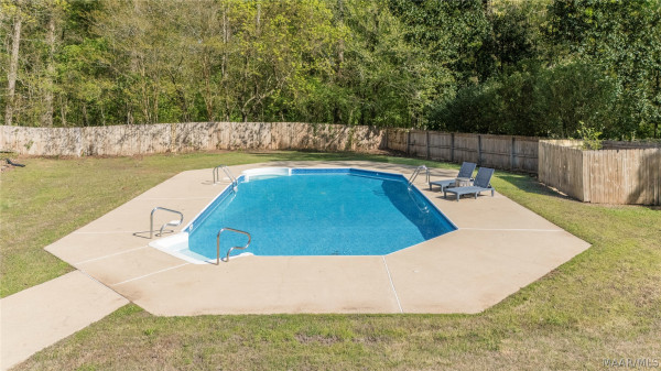 8243 MOSSY OAK Drive