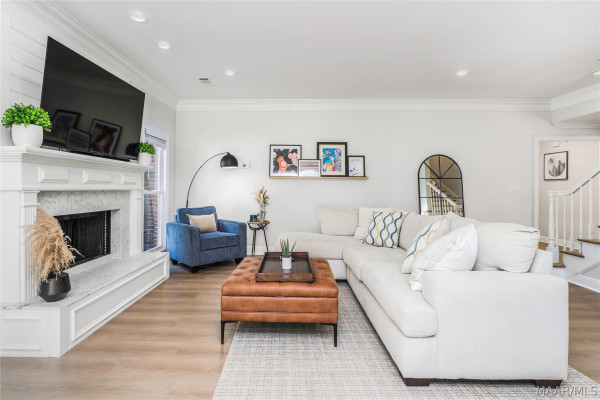 8243 MOSSY OAK Drive