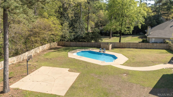 8243 Mossy Oak Drive