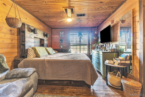 326 Ware Road