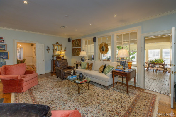 3045 Boxwood Drive