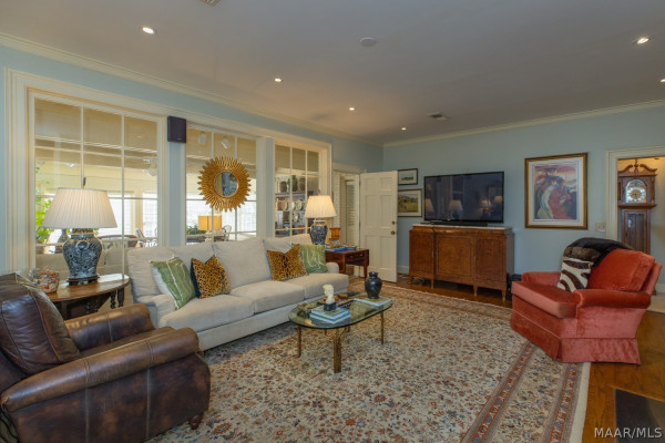 3045 Boxwood Drive