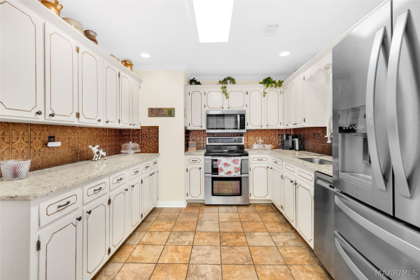1031 Middle Road