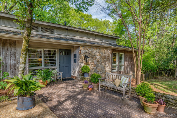 1706 Vaughn Lane