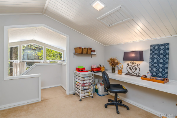 1706 Vaughn Lane